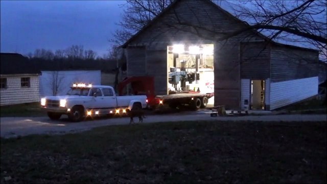 Moving the 47000lb Giddings and Lewis Boring Mill Part 1