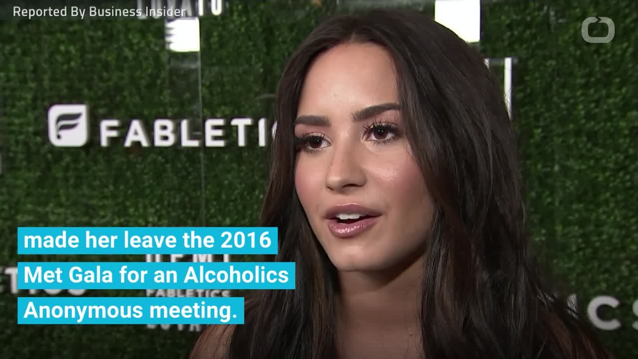 Demi Lovato Left The Met Gala For An AA Meeting After Being Treated Horribly