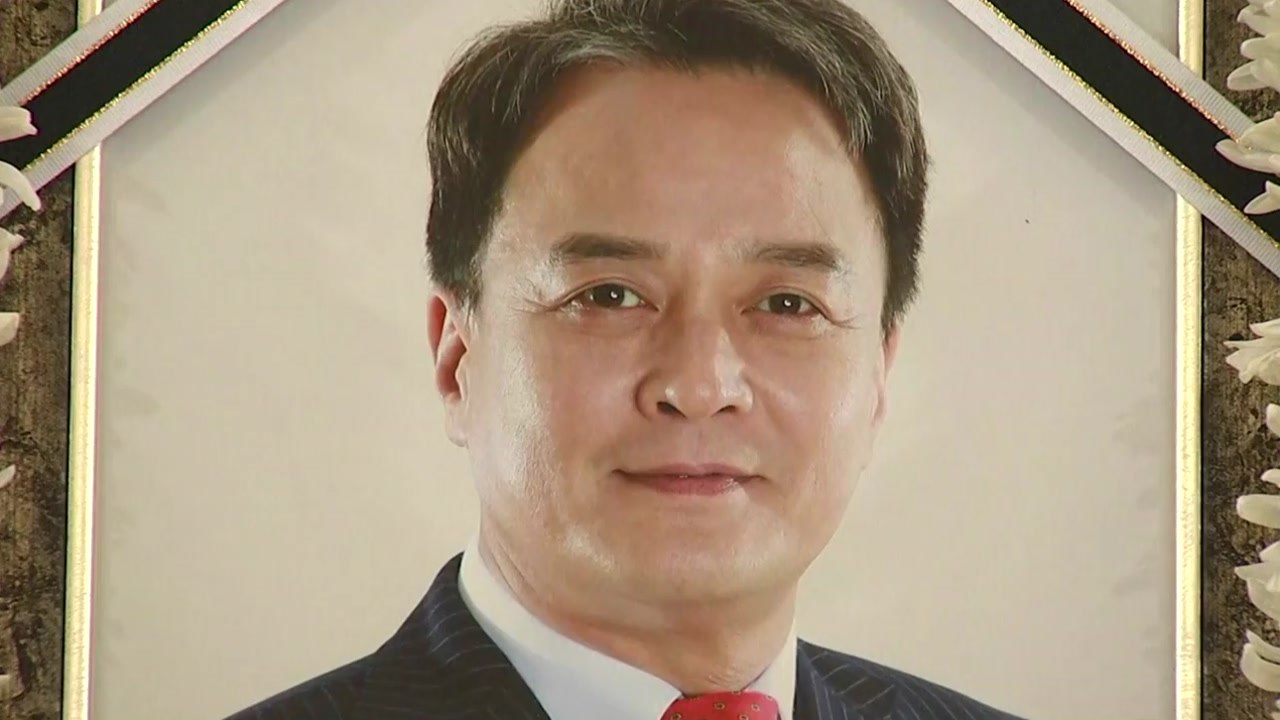 故 조민기 자필 편지 "엄격함 사석에서 풀어주고 싶었다" / YTN