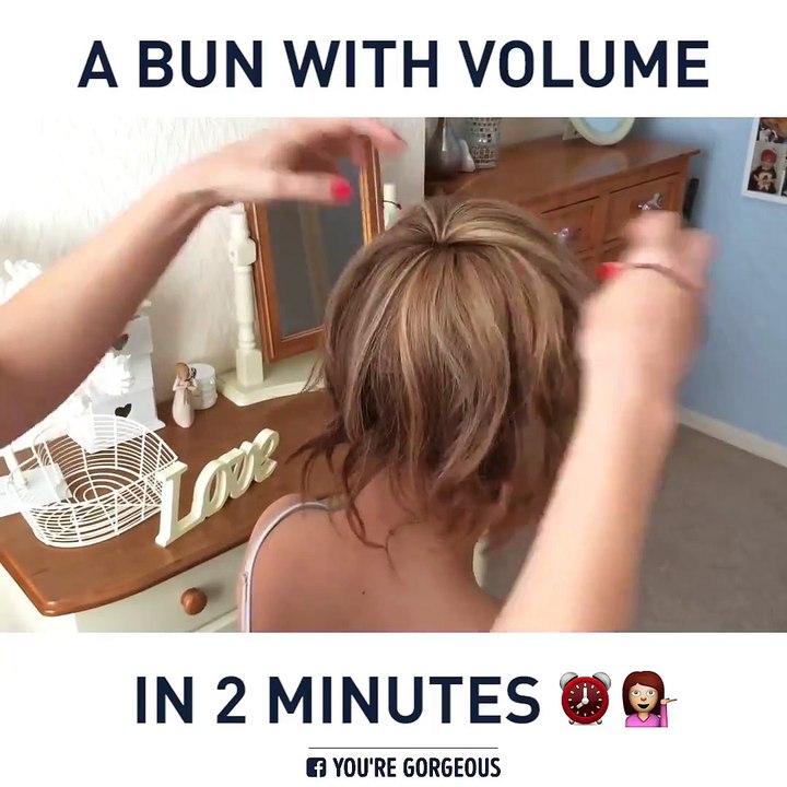 A cool hairstyle in only 2 minutes! ￼‍♀via Sweethearts Hair Design