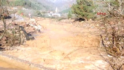 Gaziantep İslahiye'de Yağışla Dereler Taştı