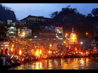 Pavan Pavni Maa Yamuna maiya Ki Aarti - Vrindavan