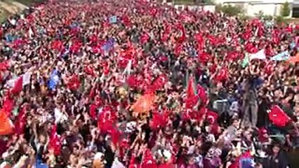 Cumhurbaşkanı Erdoğan'dan 'bozkurt' işareti