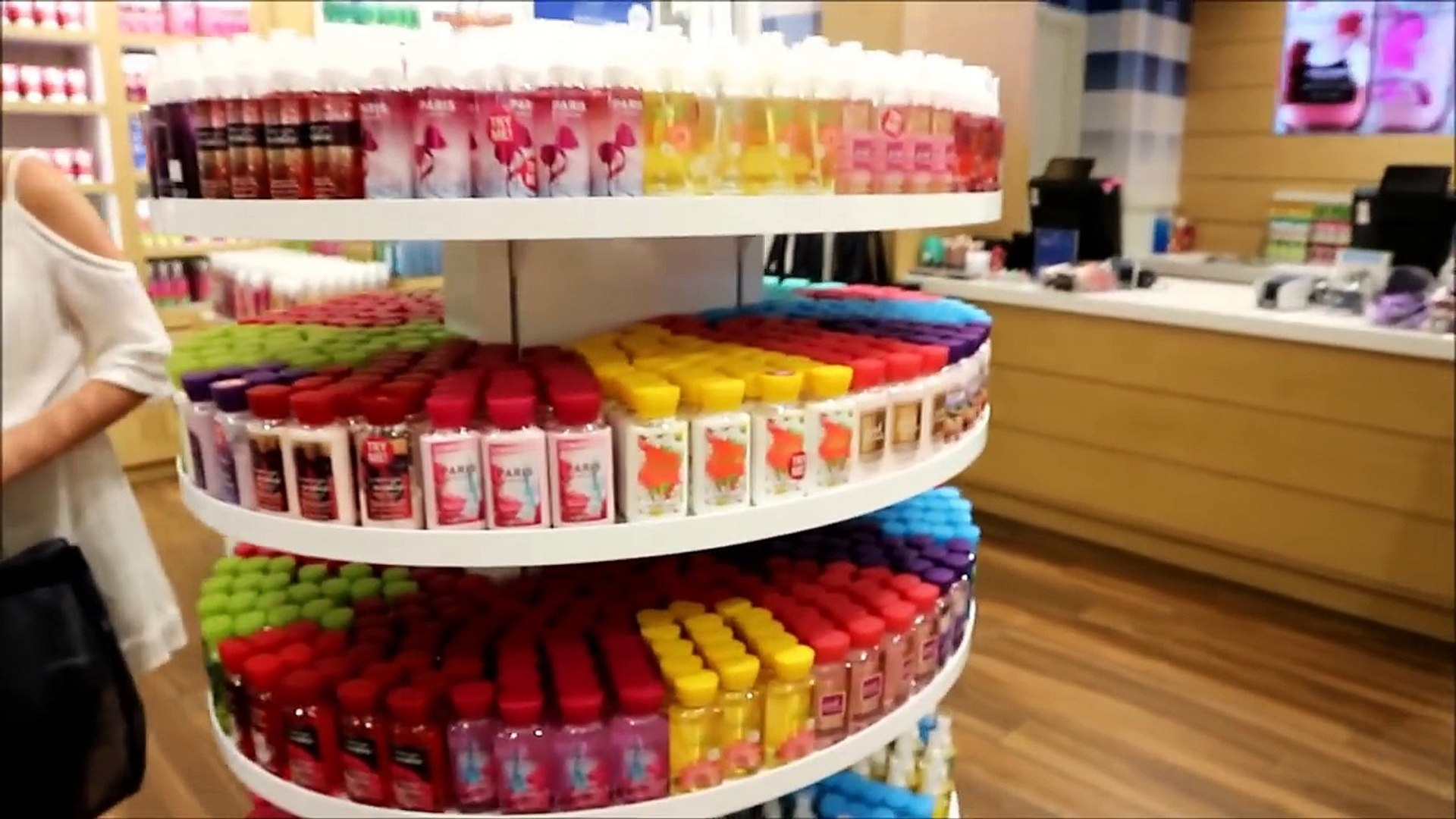 ⁣Bath & Body Works Australia - Come Shop With Us! Sydney Travel Vlog