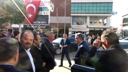 Ak Partili Hayati Yazıcı: 'Kutsal dinimizin değerlerini başkalarının tahkir ve tezyif etmesinden kaçınmak gerekir'v