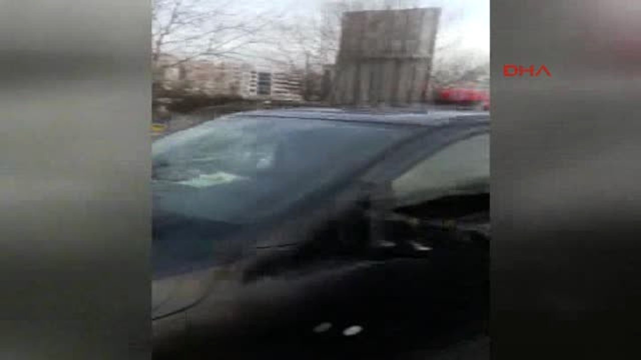 Karşıdan Karşıya Geçmek İsteyen Çocuğa Otomobil Çarptı