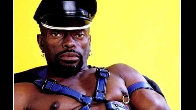 Драка с охраной. Чуть не попал под колесо машины на скейте !