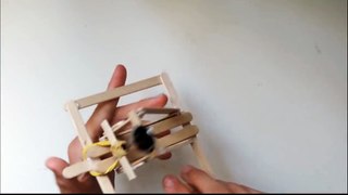 How To Make A Spoon Catapult Out Of Popsicle Sticks. (HD)