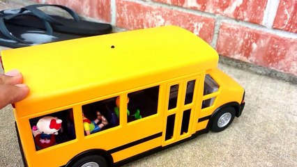 School BUS under ATTACK by a GIANT BUG MONSTER- BATMAN to the rescue-KILLING the BEETLE