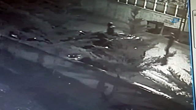 Örümcek hırsız binaya tırmanıp eve böyle girdi