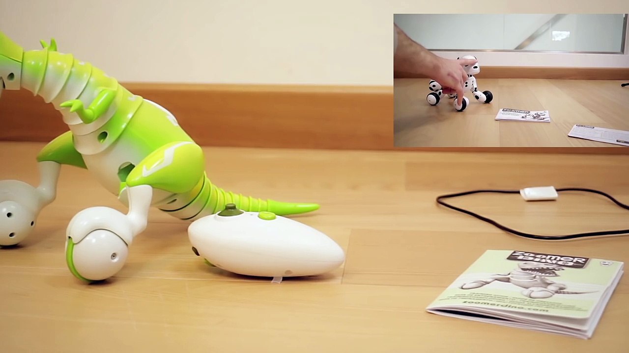 Zoomer DINO: il dinosauro robot che si controll...