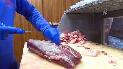 Kasapla köpeğin dostluğu - İZMİR