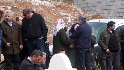 Bulduğu cismin patlaması sonucu ölen çocuğun cenazesi defnedildi - HAKKARİ