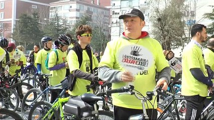 300 bisikletli “İstismara Dur” dedi