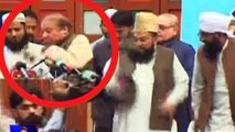 Shoe thrown at former Pakistani Prime Minister