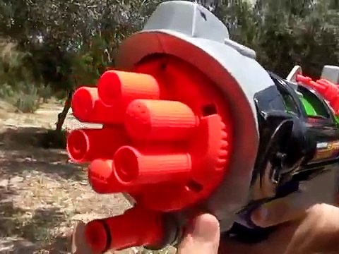 רובה המים הכי טוב בעולם! הכי קטלני למלחמת מים! נרף סופר סוקר