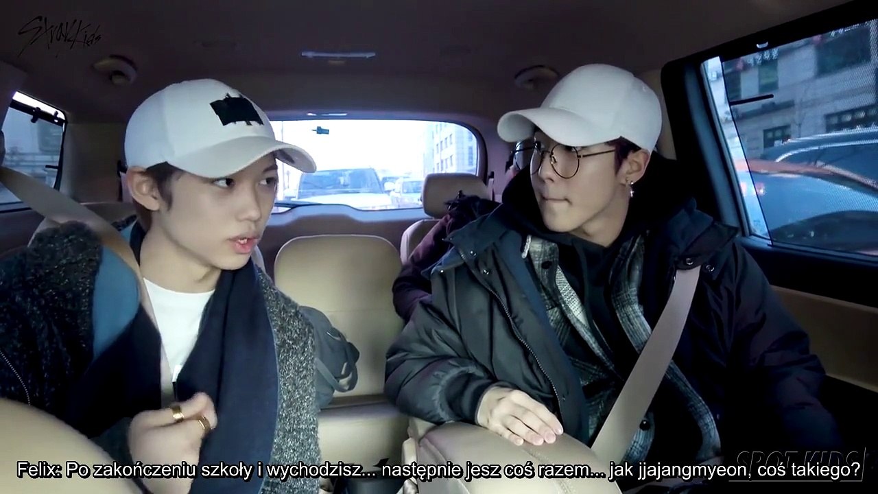 [SPOT KIDS: BLACK] Wizyta Stray Kids na ceremonii ukończenia szkoły przez Changbina (1/2)