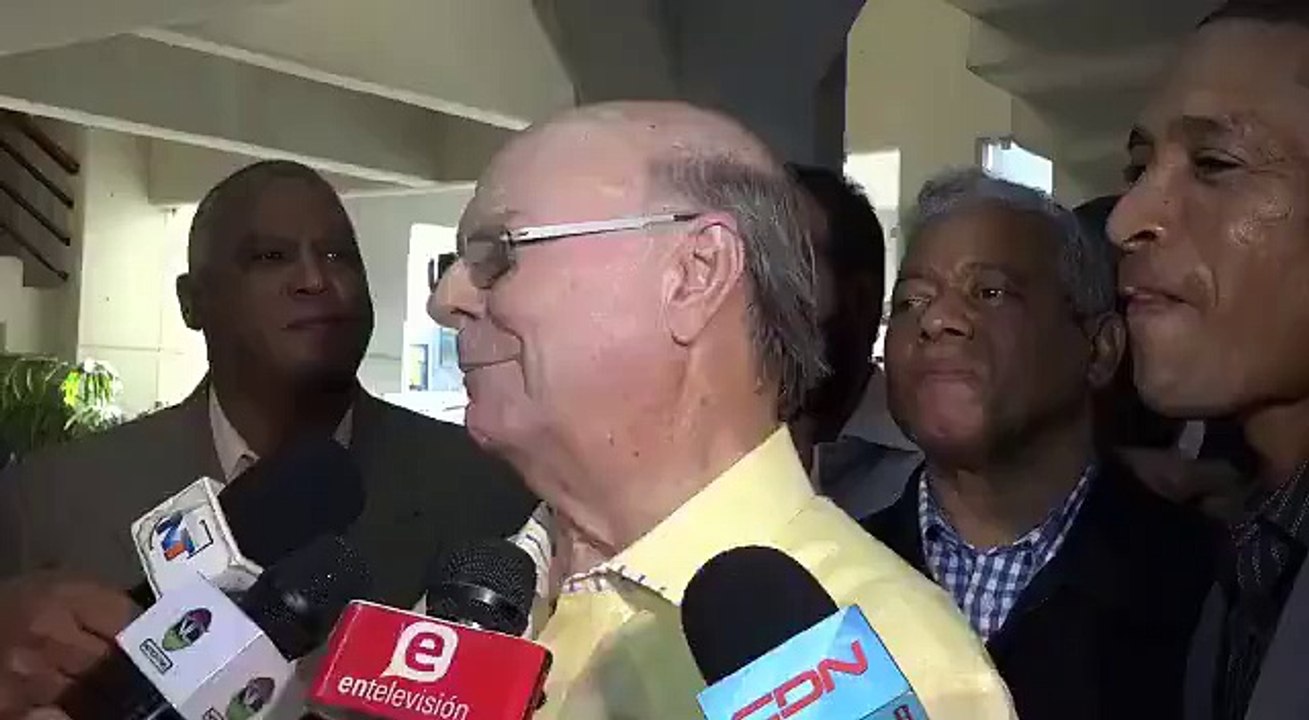 Le gritó ¡Llegó Papá en el 2020! Mira lo que le dijo Hipólito Mejía hahahhaa ey finay!
