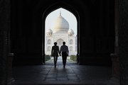 Interview du Président de la République, Emmanuel Macron au Taj Mahal à Agra, Inde