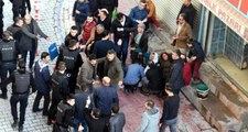 Van'da Husumetli İki Grup Arasında Sopalı, Bıçaklı Kavga: 1'i Kadın, 6 Yaralı