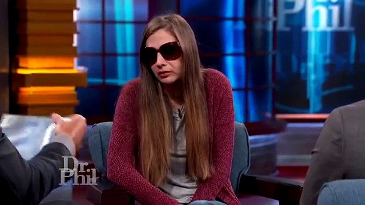 What May Be Behind This Young Moms Fixation That Shes Going Blind