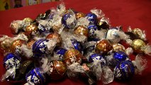 Ω (HD) ASMR - LINDT LINDOR Chocolate ( Eating Sounds )