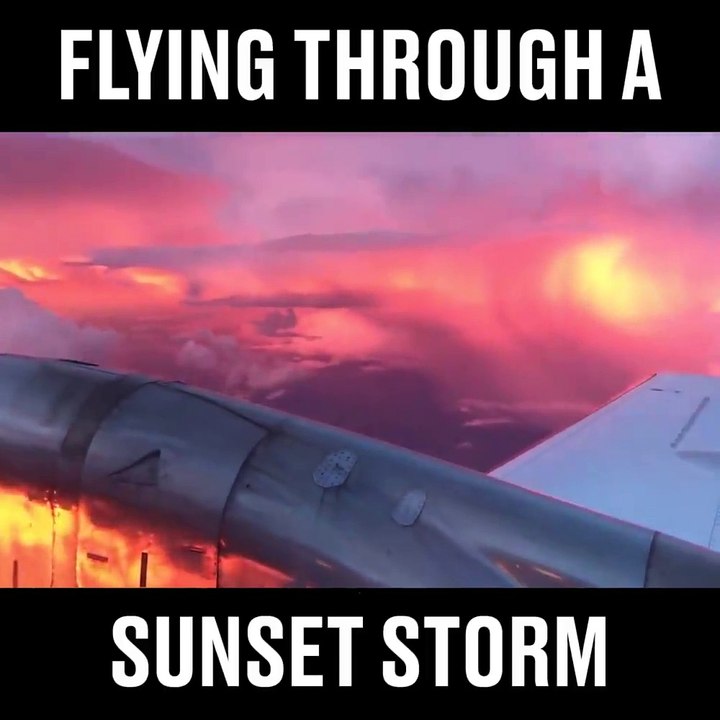 Il filme un orage d'été depuis un avion : images magnifique