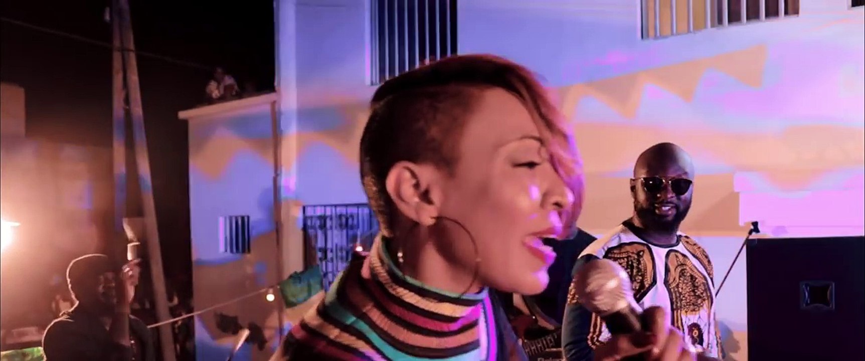 Viviane chidid feat Barack Adama - ZONE - (Clip Officiel)