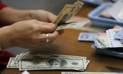 Dana Pihak Ketiga Valas Mandiri Turun