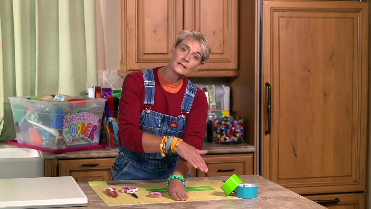 How to Make a Duct Tape Zig Zag Bracelet Sophies World video Dailymotion