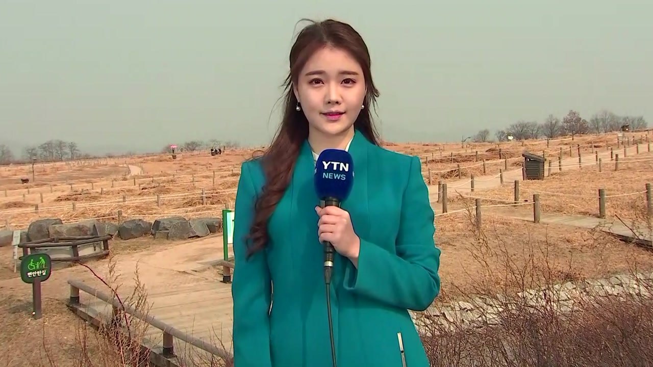 [날씨] 따뜻하지만 뿌연 하늘...곳곳 초미세먼지 주의보 / YTN