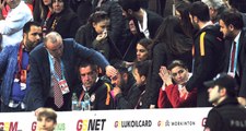 Galatasaray Antrenörü Hasan Şaş Tribünde Fenalaştı