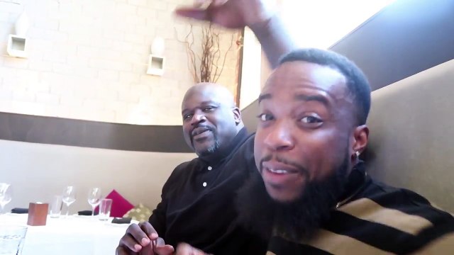 SHAQ PUT ME IN A HEAD LOCK! EATING DINNER WITH SHAQUILLE O NEAL!