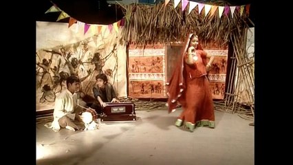 डांस परफॉरमेंस _ Batwarin Dayain Khaye Jaat Hai _ remix (mehngai dayain khaye jaat hai)