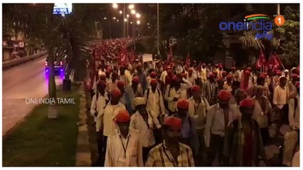 மாணவர்களுக்கு பாதிப்பில்லாமல் இரவில் போராடும் விவசாயிகள்-வீடியோ