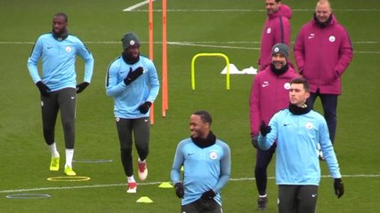 Tải video: Mendy is raring to go, but Man City must be careful - Guardiola