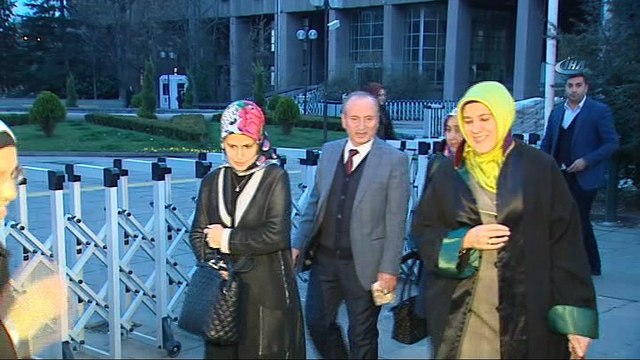 AK Parti Genel Başkan Yardımcısı Ravza Kavakçı Kan: '28 Şubat bir darbedir. Darbe bir insanlık suçudur. Bu darbe girişiminde her kimin rolü varsa ve bu darbeyle insanların hayatlarını, geleceklerini karartan herkes adalet önünde hesap verece