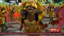 Rio 2016: Volunteers dance to the Brazilian beat