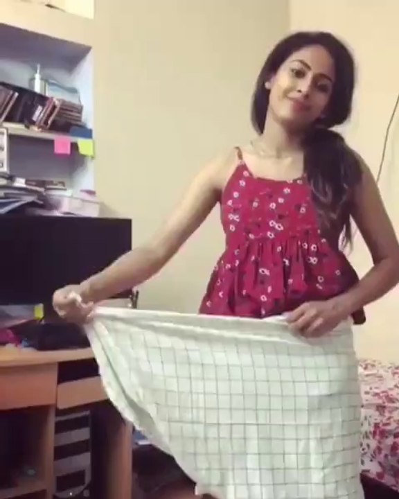 Aparna Vinod Malayalam Dubsmash Our Adaar Love Priya Prakash Varrier Roshan | Oru Adaar Lover Dubsmash Videos | Malayalam Dubsmash Videos | Oru Adaar Love Malayalam Movie | Malayalam Movies 2018