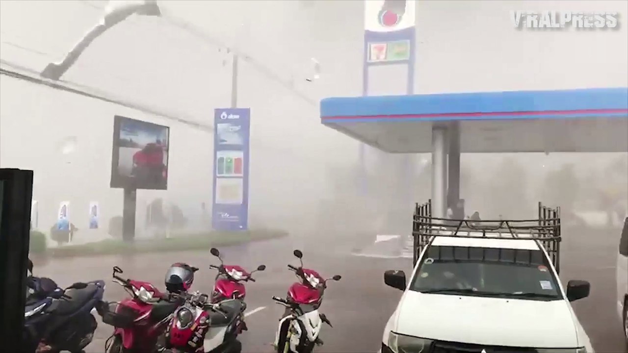 Powerful Storms Blow Down Power Lines