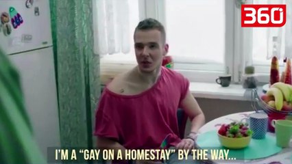 "Votoni ose do të jetoni me një homoseksual në shtëpi", reklama që po habit Rusinë (360video)