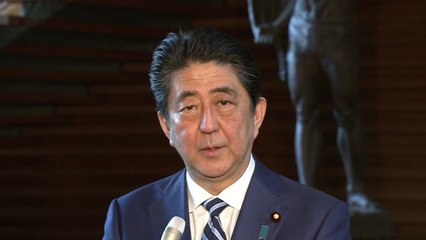 아베, 연루 의혹 문서 조작에 대국민 사과 / YTN