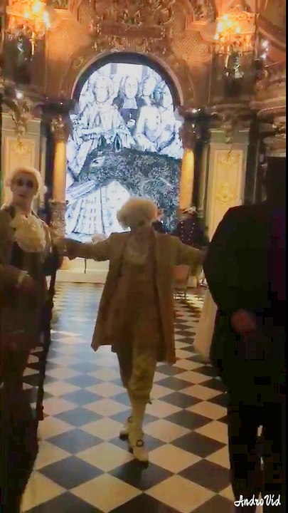 Extrait Rôle Louis XV-Spectacle La Bête hante Grévin !