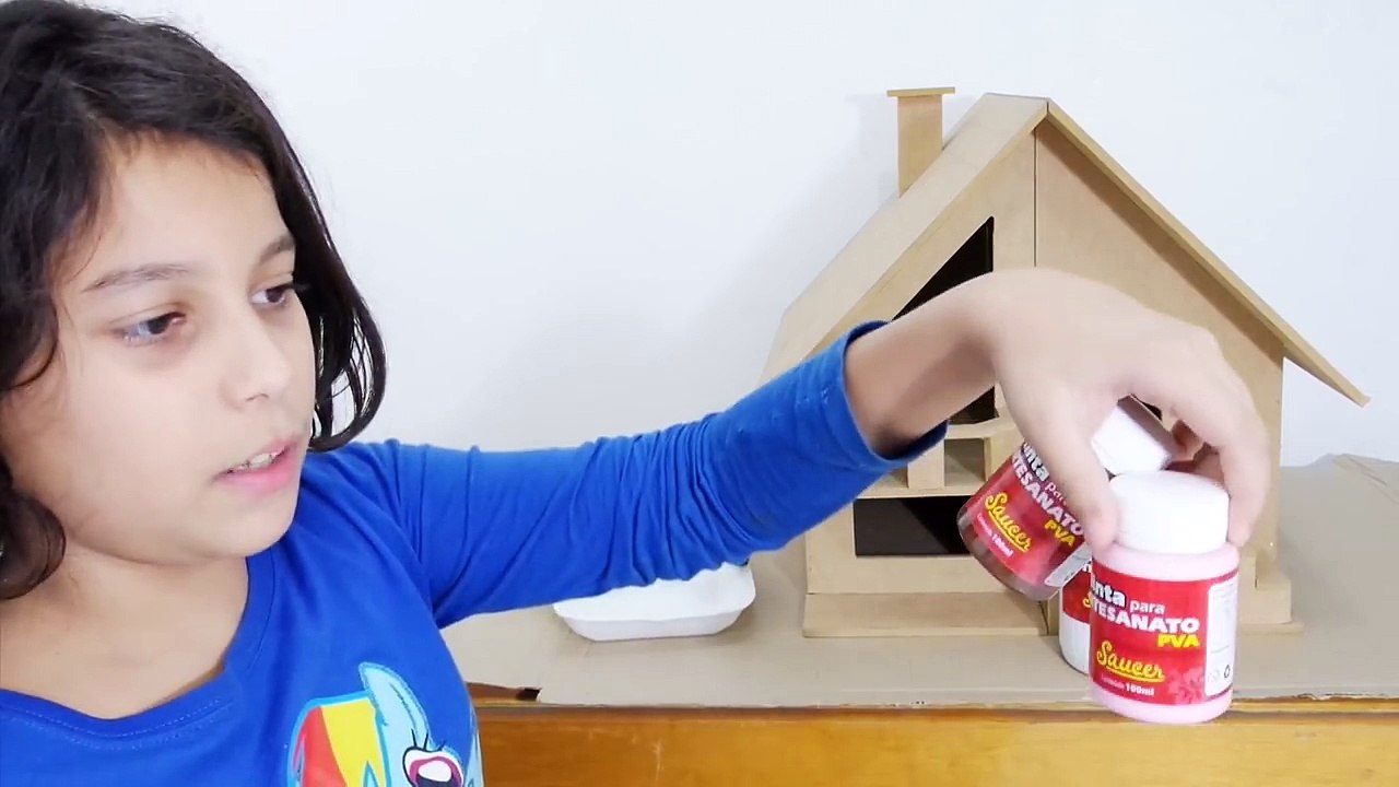 Pintando minha casinha de bonecas da Novelinha My Little Pony mini-dolls (DIY / faça-você-mesmo)