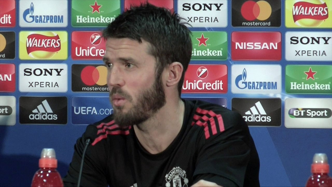 Carrick confirms retirement from football