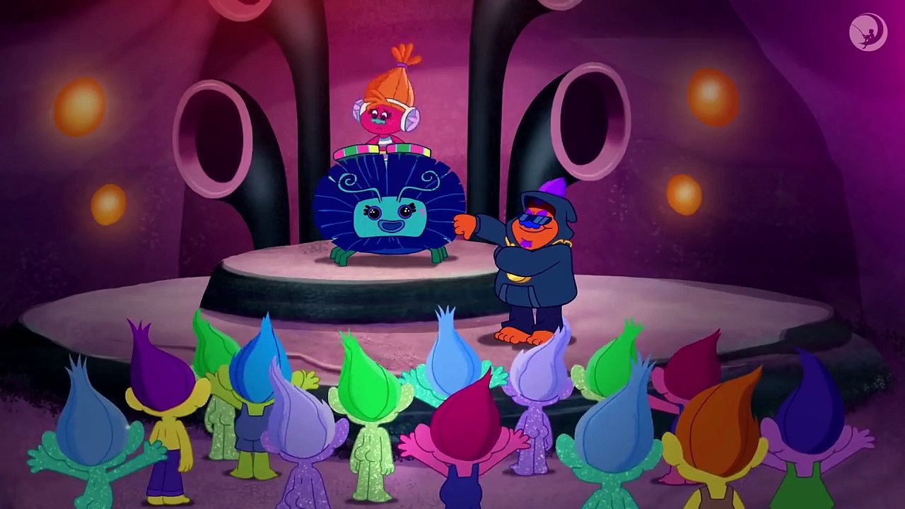 Poppy WINS The Rap Battle ! - TROLLS THE BEAT GOES ON