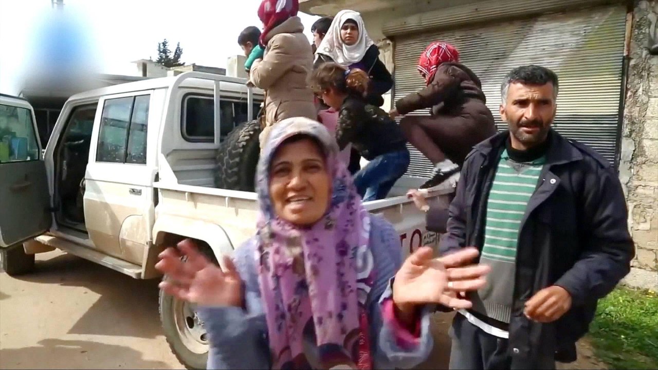 Hundreds flee Syria's Afrin
