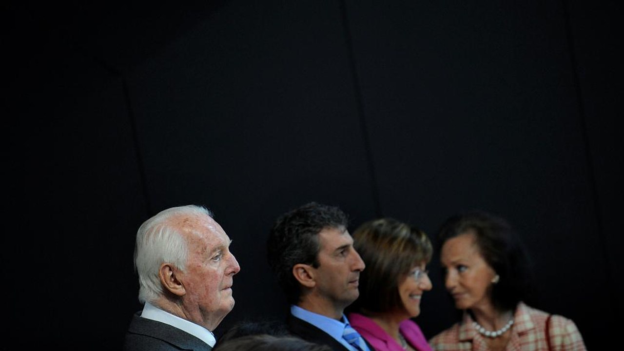 French fashion icon Givenchy has died aged 91, partner confirms