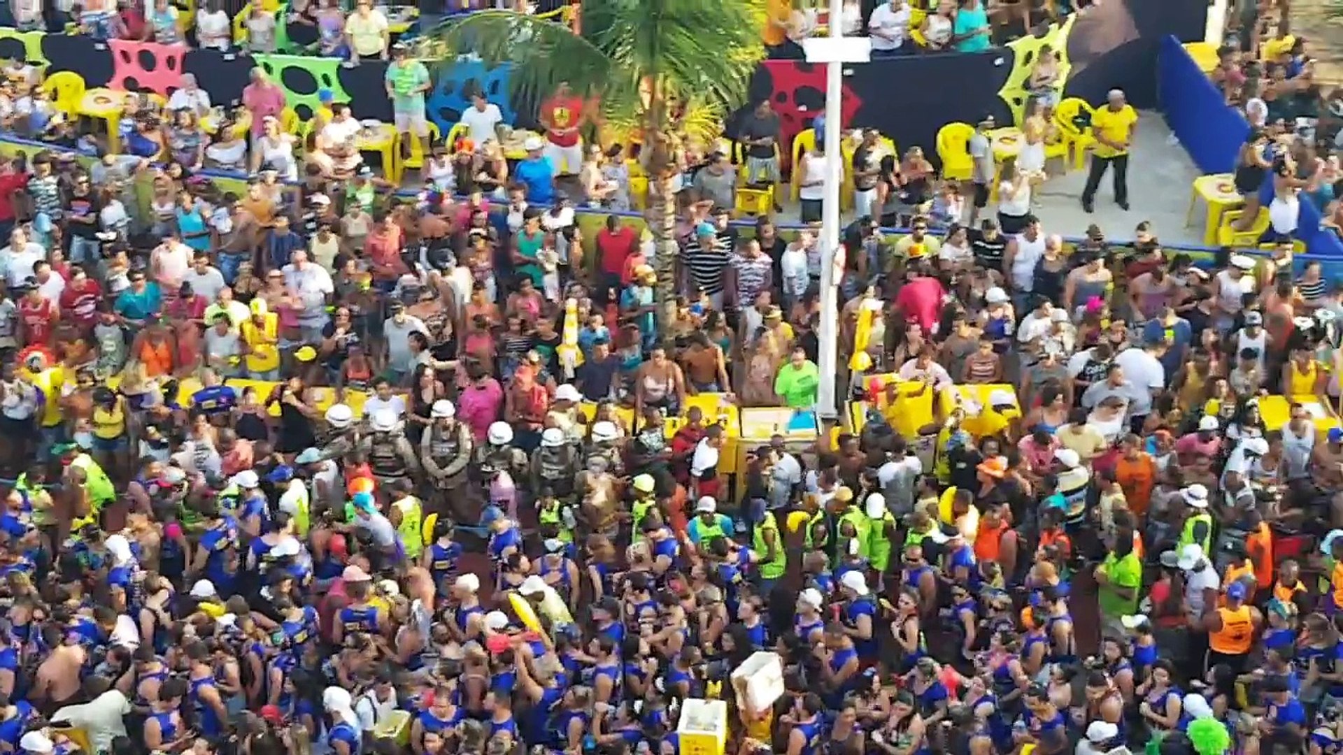 Bell Marques - Várias novinhas-Léo Santana - Carnaval Salvador 2018