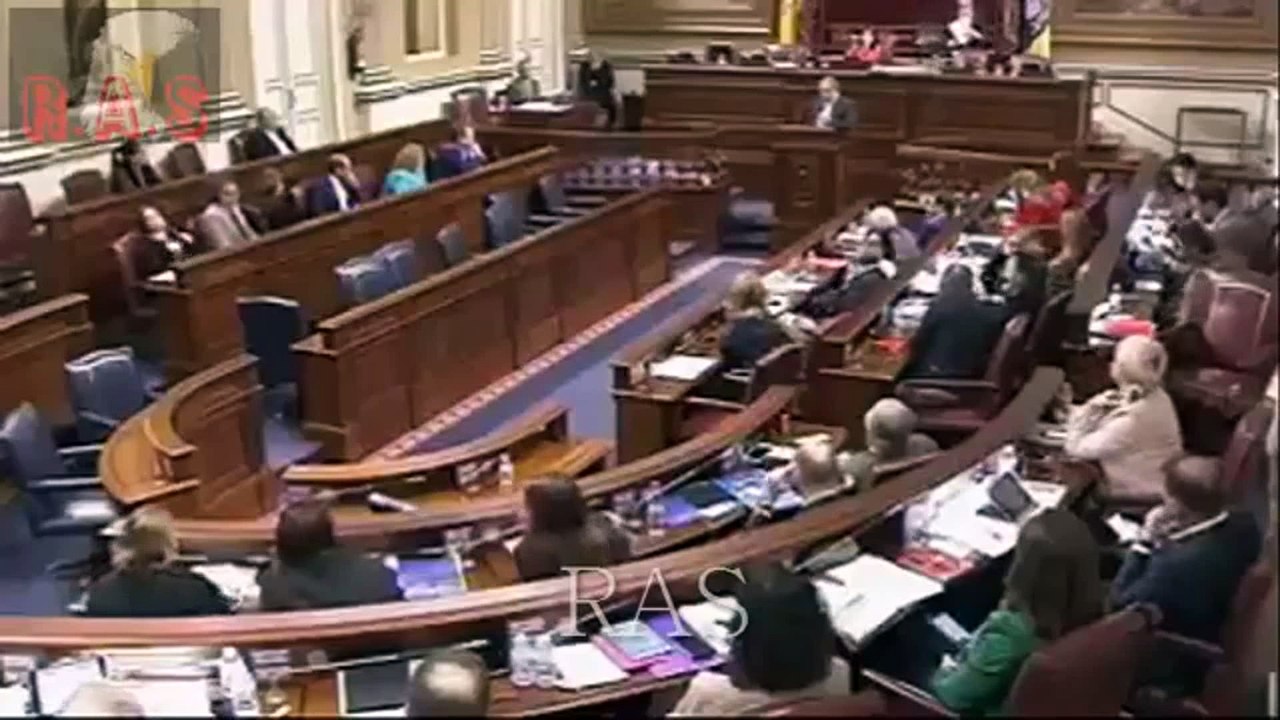 BRUTAL ZASCA a Miguel Cabrera de concejal de Ahora Canaria